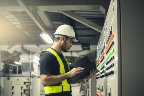 Forme-toi aux métiers de l’électrotechnique !